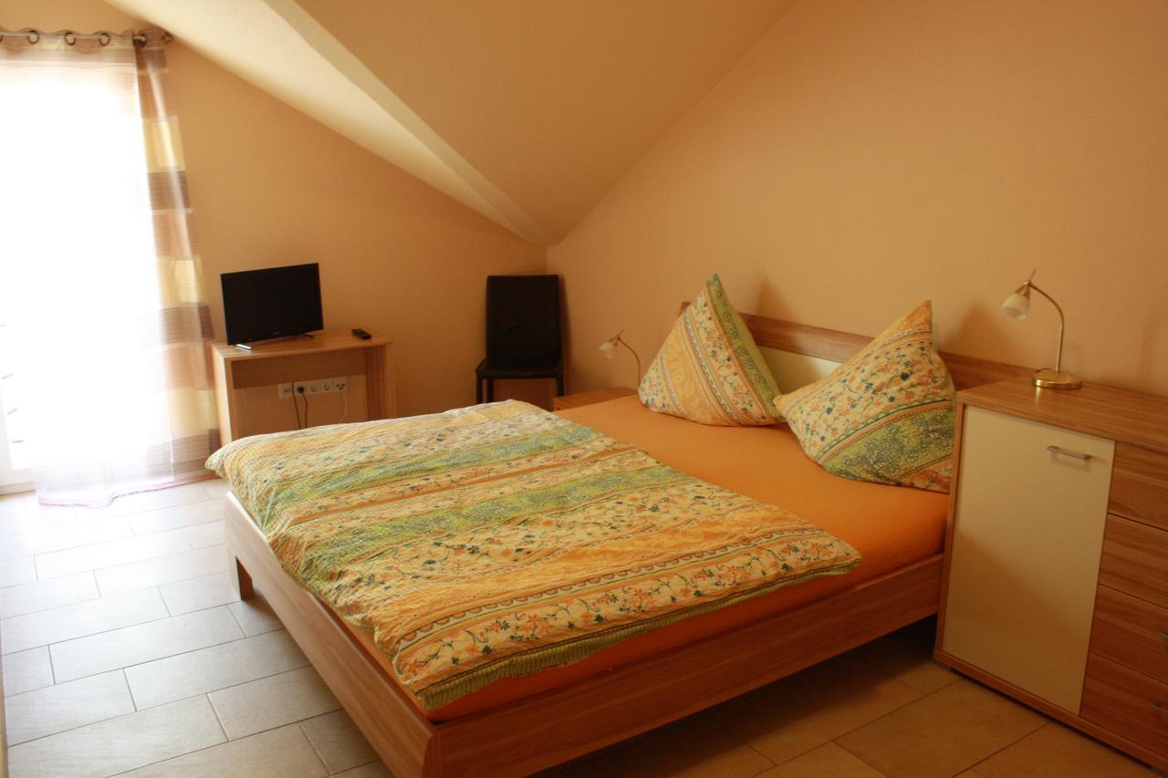 Ferienhaus Trimmisch Ediger-Eller Esterno foto